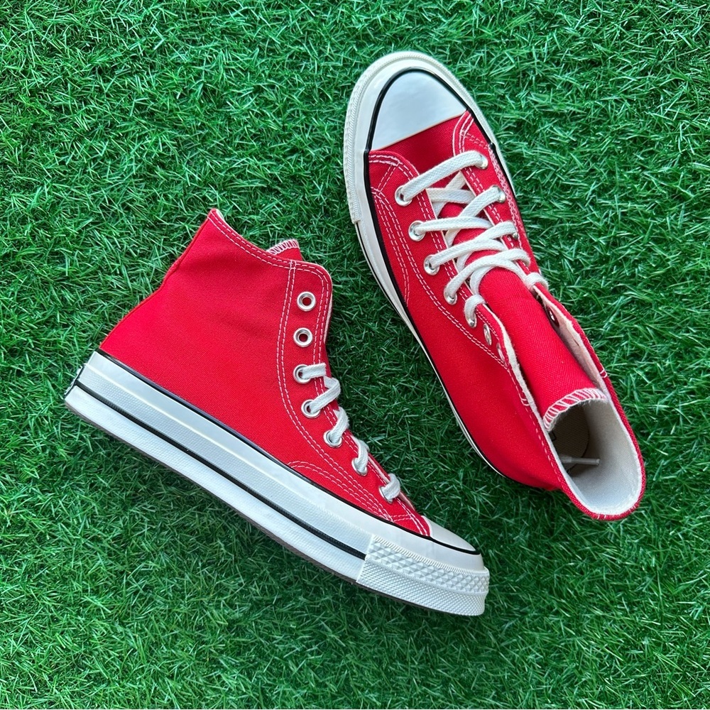 🎁Converse Chuck 70 Hi Enamel Red - Picture 7 of 11